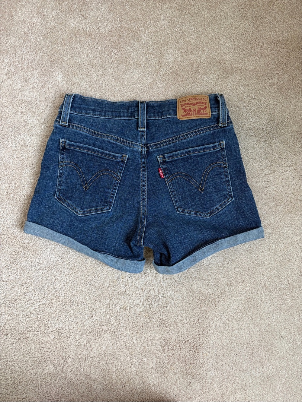 Levi's Women's Mid Length Dark Blue Denim Roll-Cuff Shorts - size 24